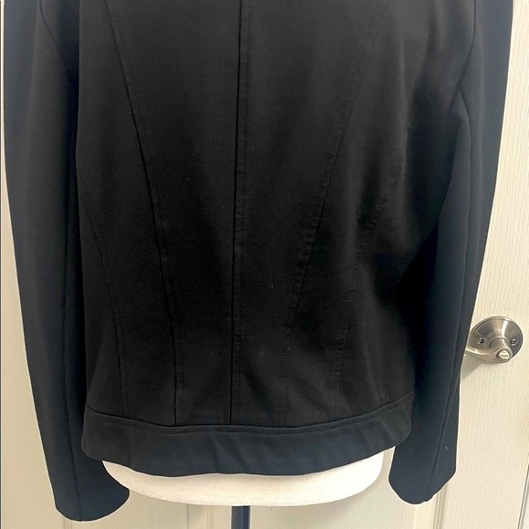 Tribal Women’s Black Bomber Jacket Pockets Zipper Closure Collar Fitted Sz. 14 - Picture 7 of 13